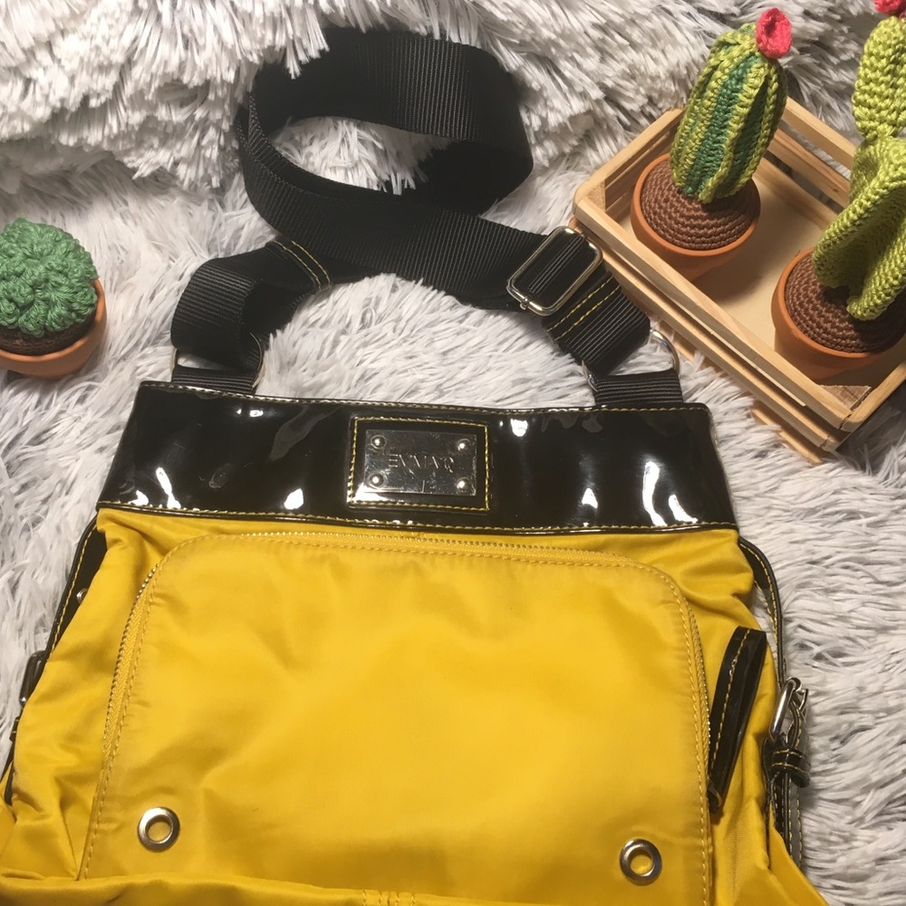 Emma Q Yellow and Black Crossbody Purse